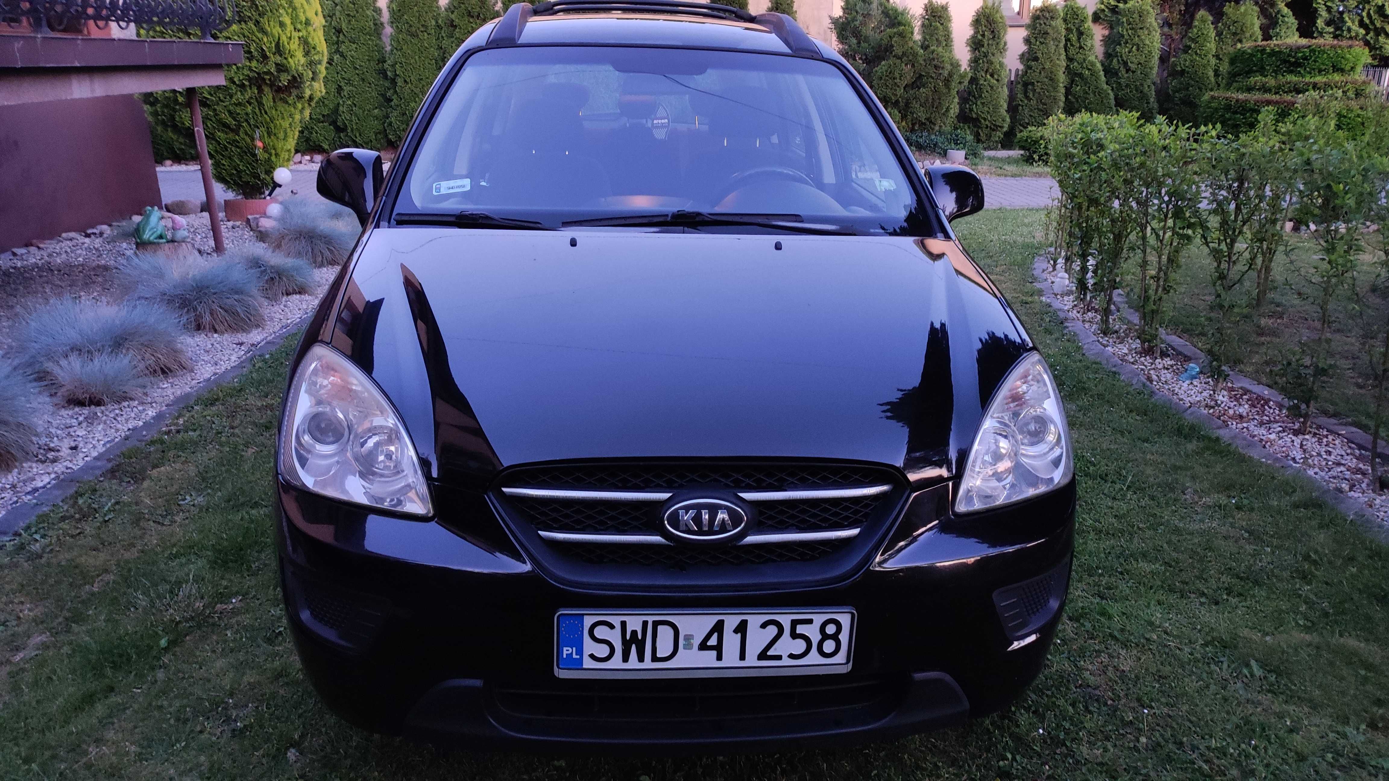 Kia Carens  2.0 benz + LPG