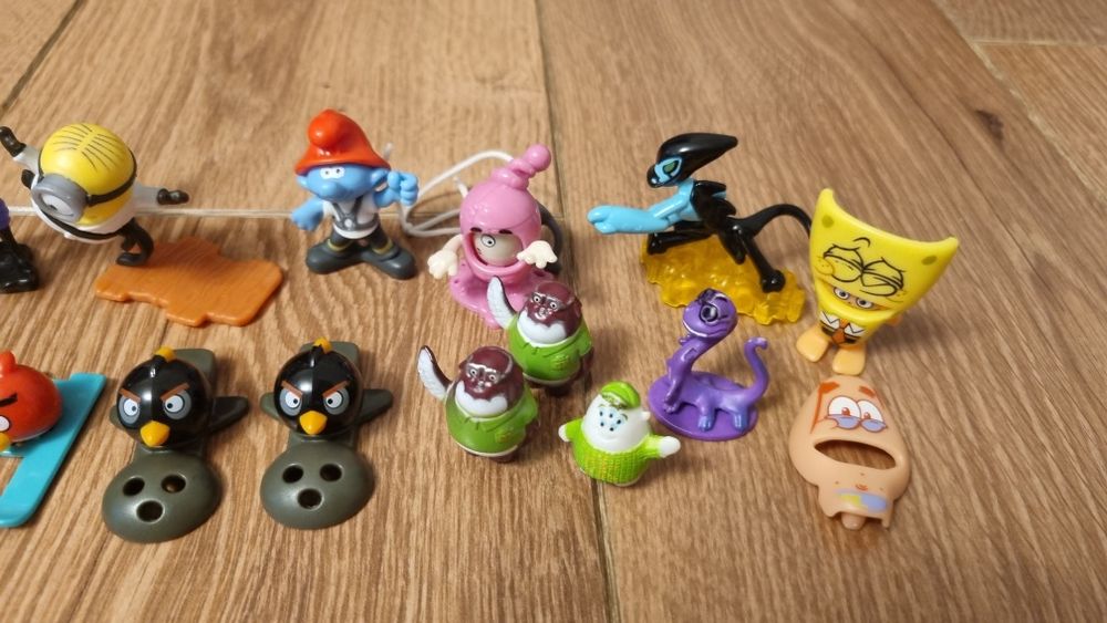Игрушки из Киндер сюрпризов
