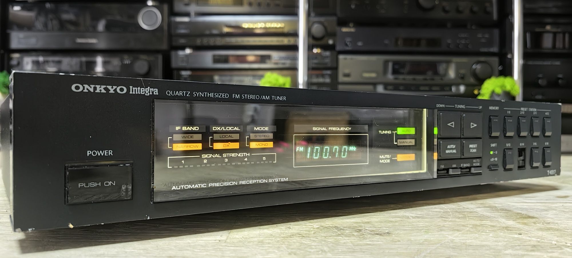 Тюнер Onkyo T-4017
