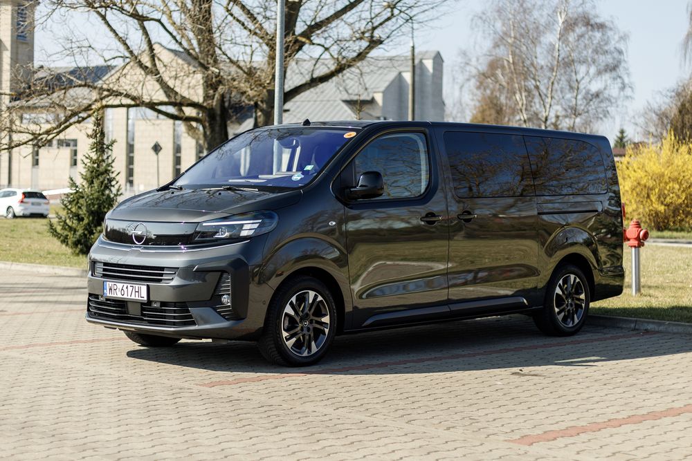 Wynajem Busów 9- osobowych Wypożyczalnia Radom