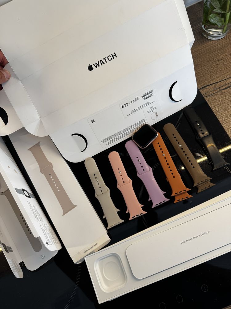 Sprzedam Apple Watch SE 44mm Gold GPS