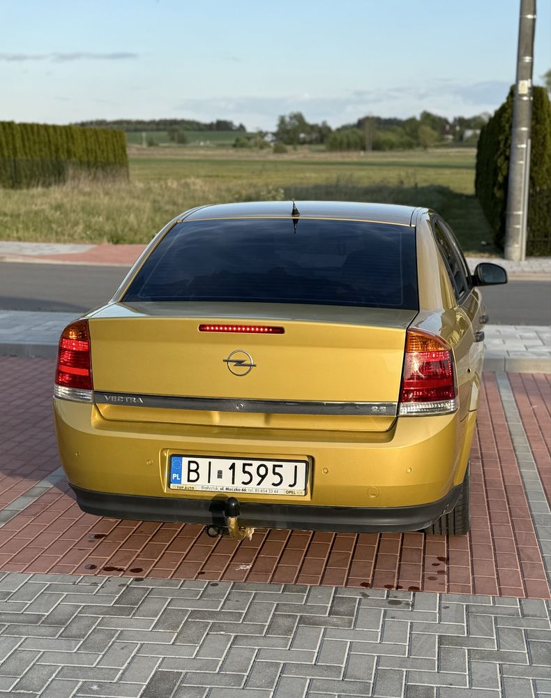 Opel Vektra C 2.2 Elegance