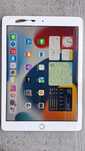 Tablet iPad 5 uszkodzone szklo