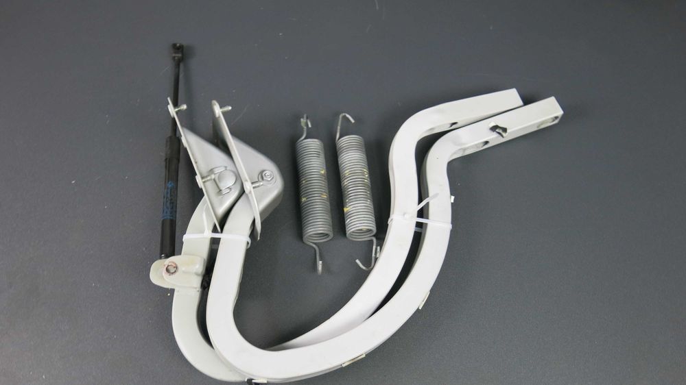 BMW 3 F30 zawiasy plus siłowniki klapy bagażnika sedan