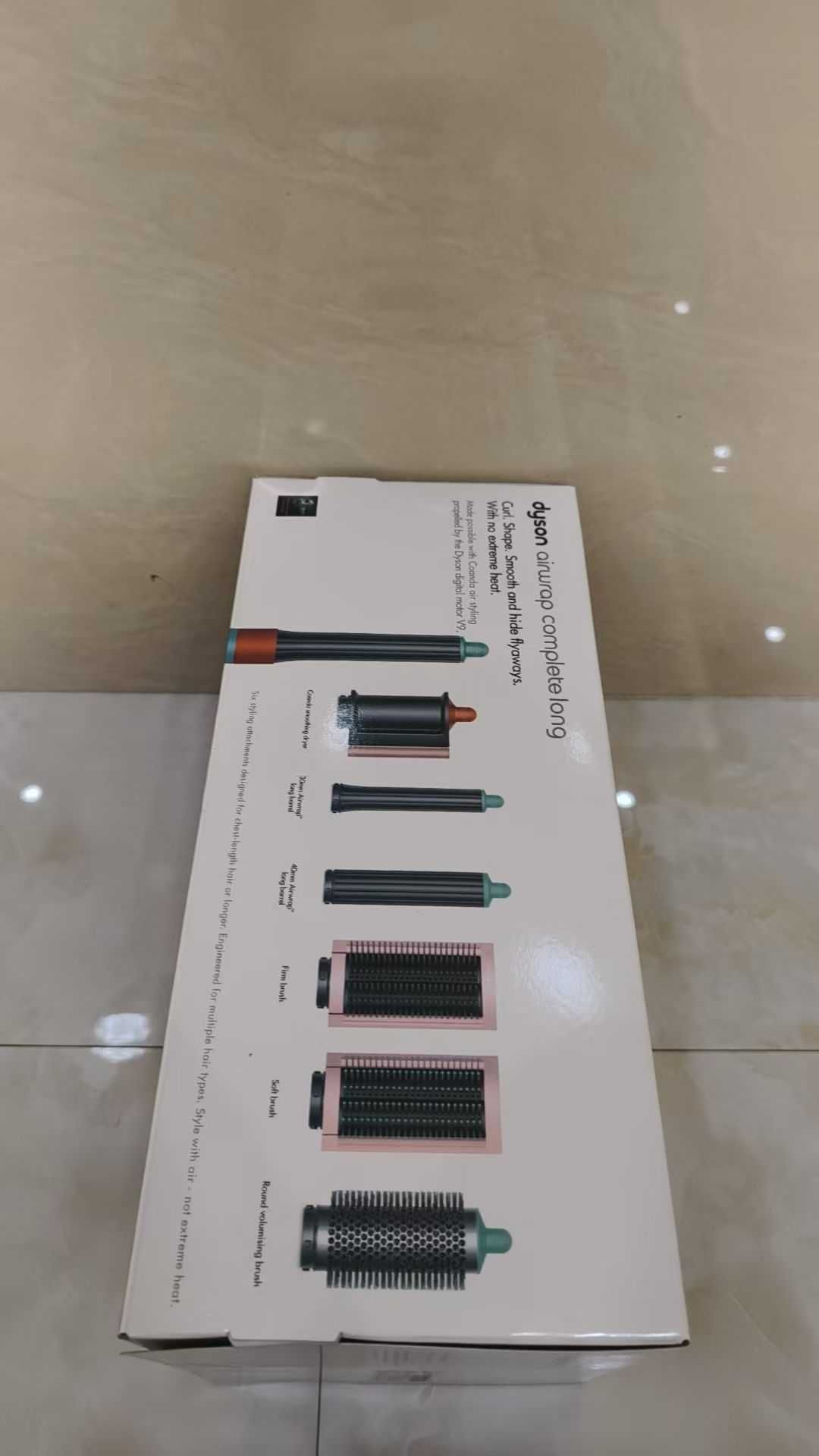 D yson Airwrap Multi-Styler Complete HS05