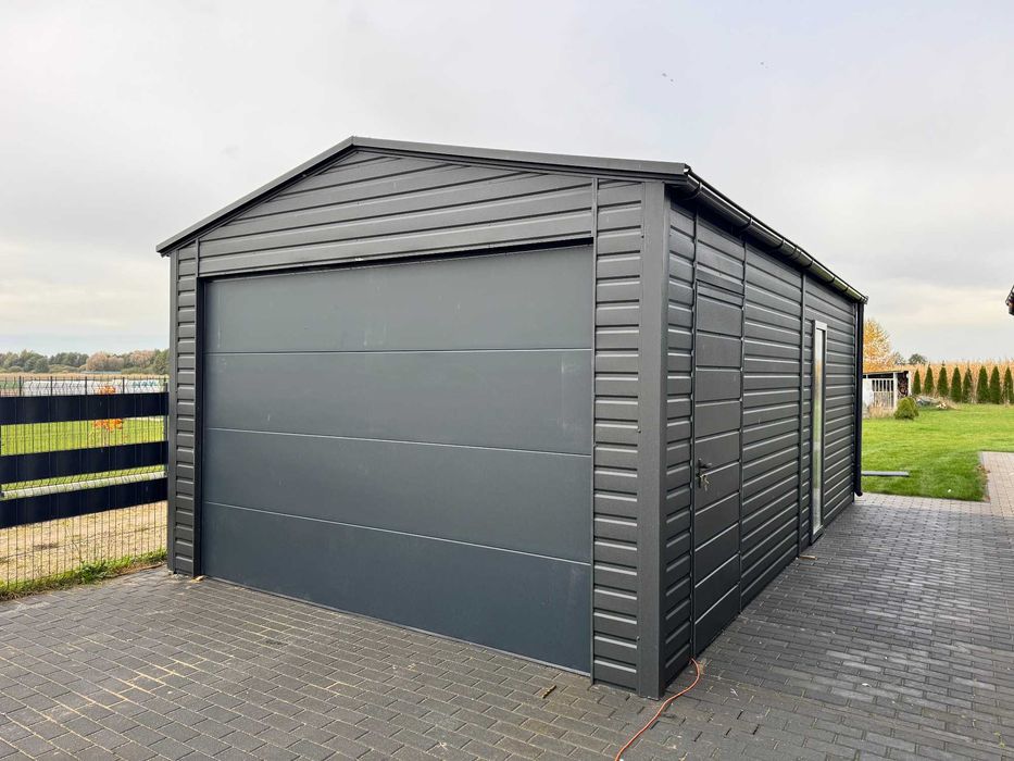 Garaż blaszany 4x6.5m dwuspadowy, grafit, brama segmentowa