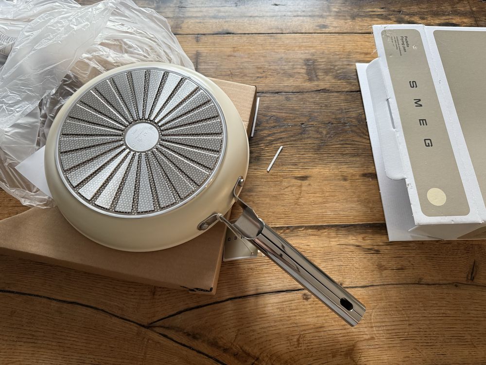 Smeg patelnia nowa 28cm