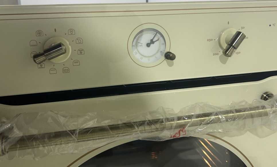 Вбудована встраиваемая духовка Klarstein Victoria 250 °C 70л