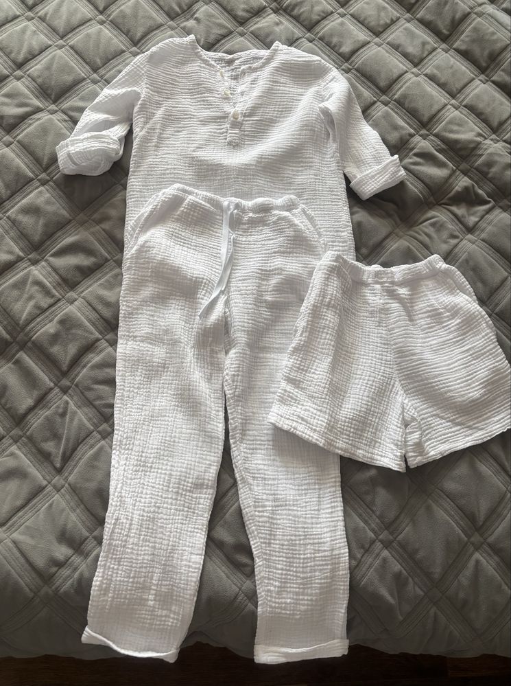Детский Муслиновый костюм Zara для мальчика 5-7 лет.