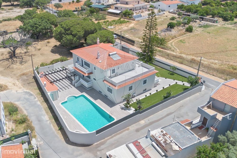 Moradia T7 para venda