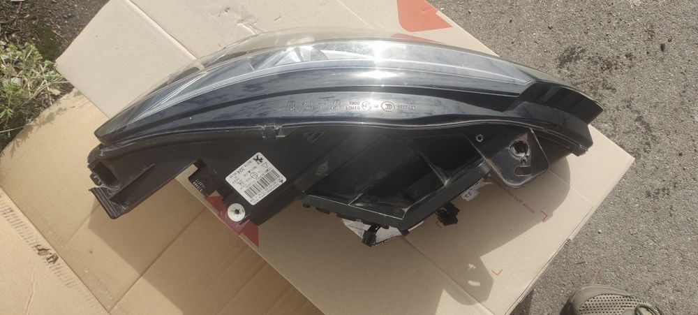 Фара Peugeot 308  Full LED Technology Пежо 308  sw t9