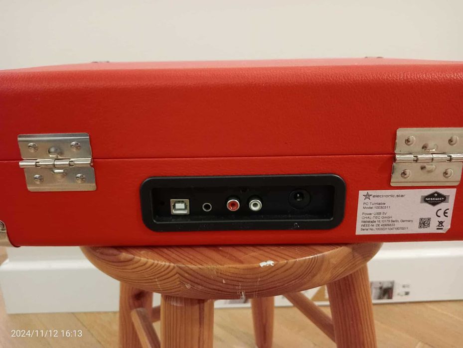 Gramofon retro Nostalgy PeggySue czerwony