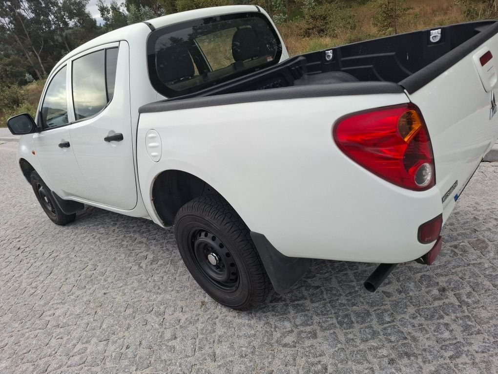 Mitsubishi L200 Strakar 2.5