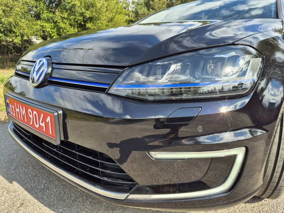 Продам Volkswagen e-Golf