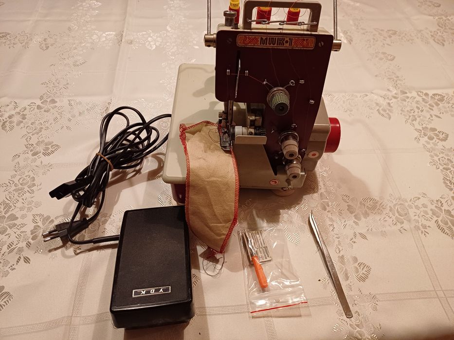 Overlock domowy trzynitkowy