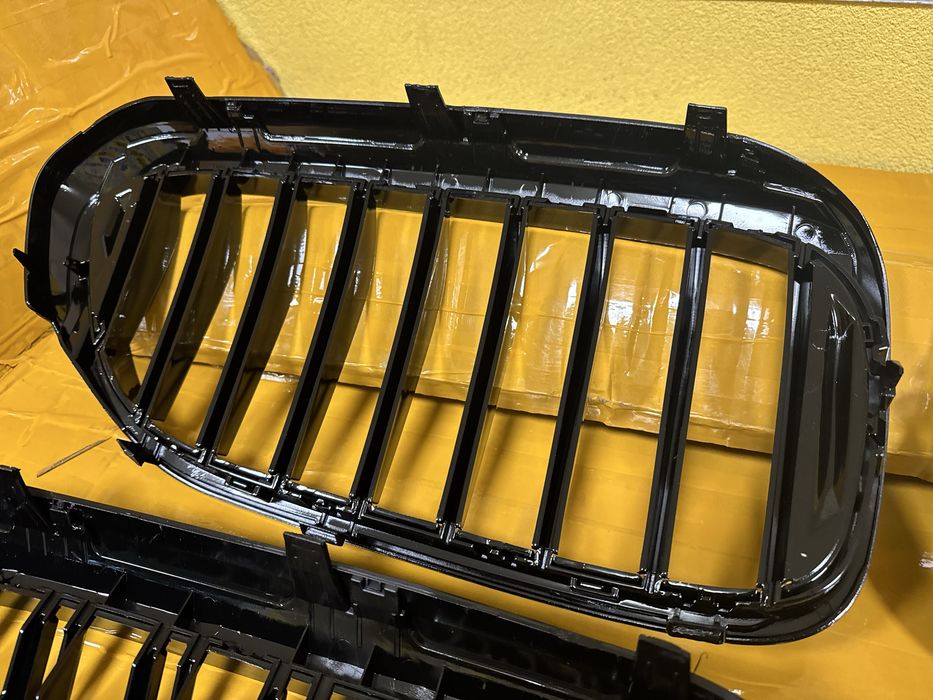 Решітка радіатора ноздрі БМВ 5 BMW 5 G30 G31 2018-2020 чорний глянець