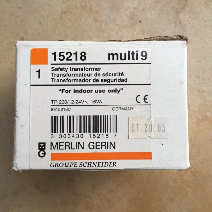 Transformador de Segurança TR230 12/24 V~ 16VA da Merlin Gerin