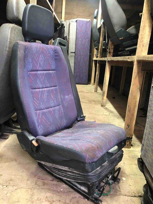 Сідушка пневматична водія ліва Mercedes MAN сидіння