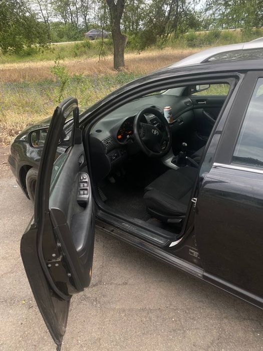Продам Toyota Avensis