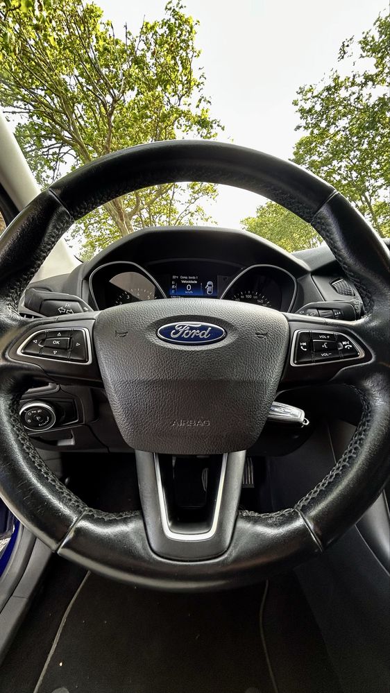 Ford Focus 1.0 EcoBoost 125cv - 130€/mês