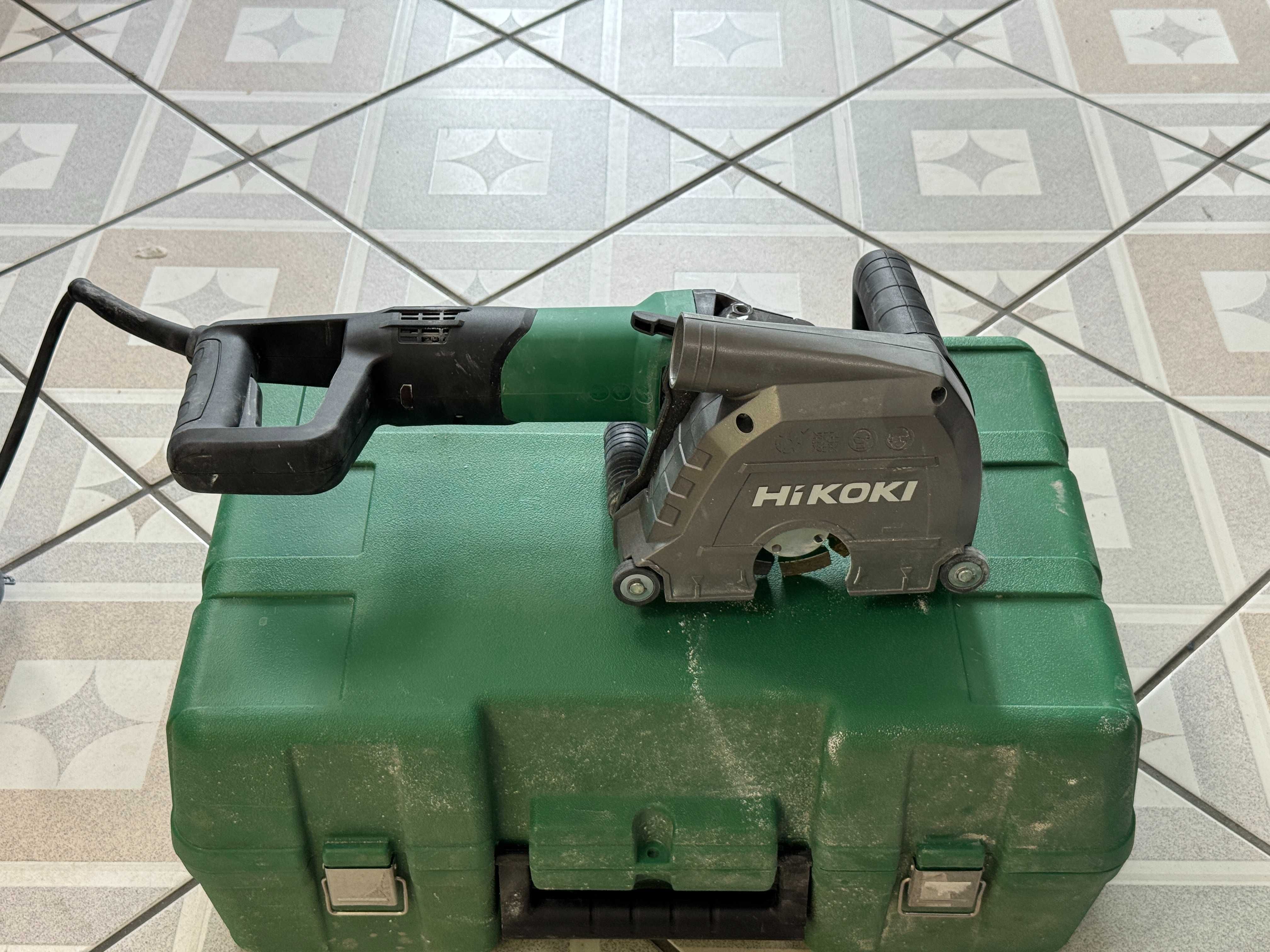 Bruzdownica Hikoki CM5MA