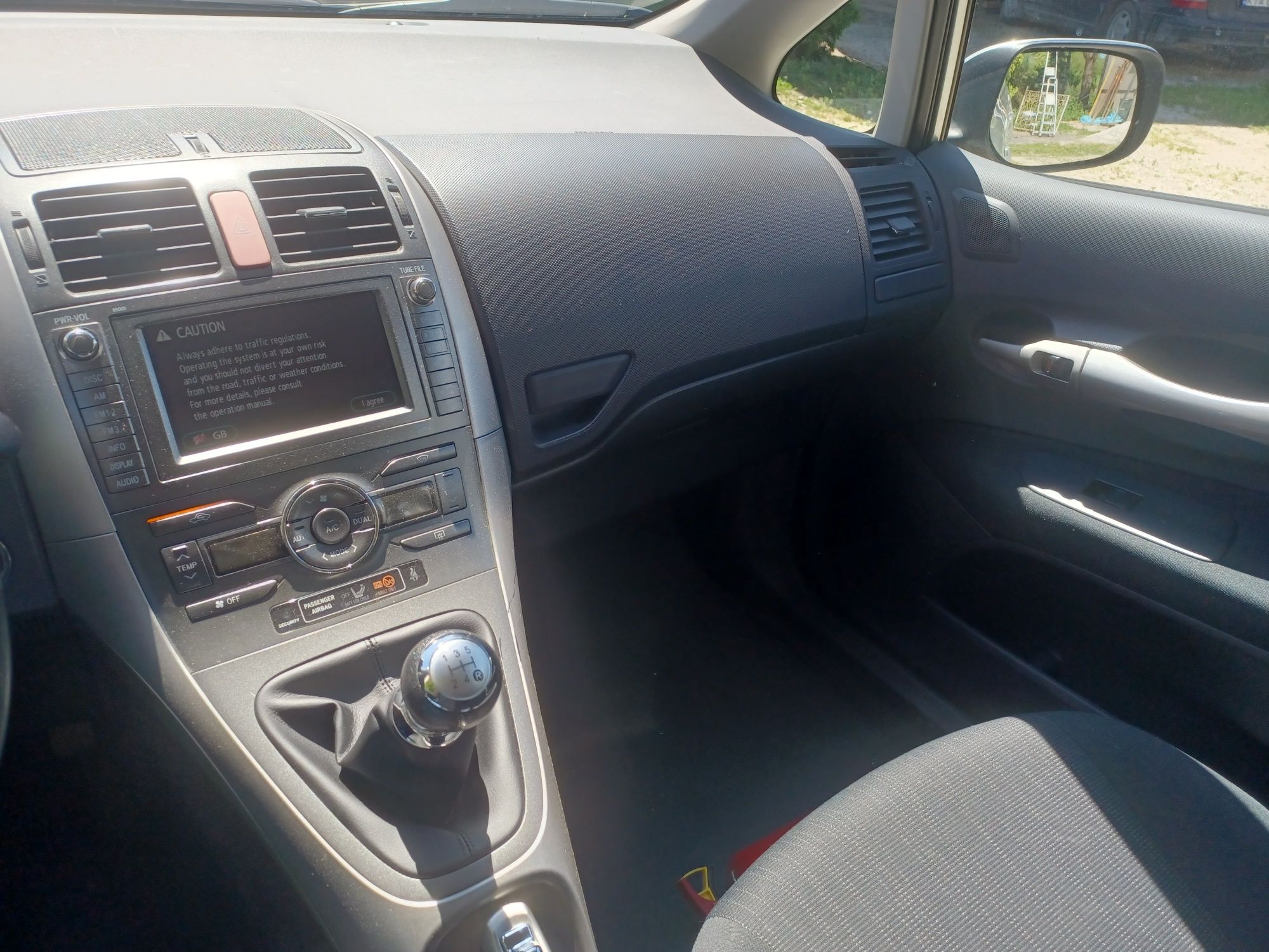 Toyota Auris 1.6 VVti. Navi.Klima niski przebieg.