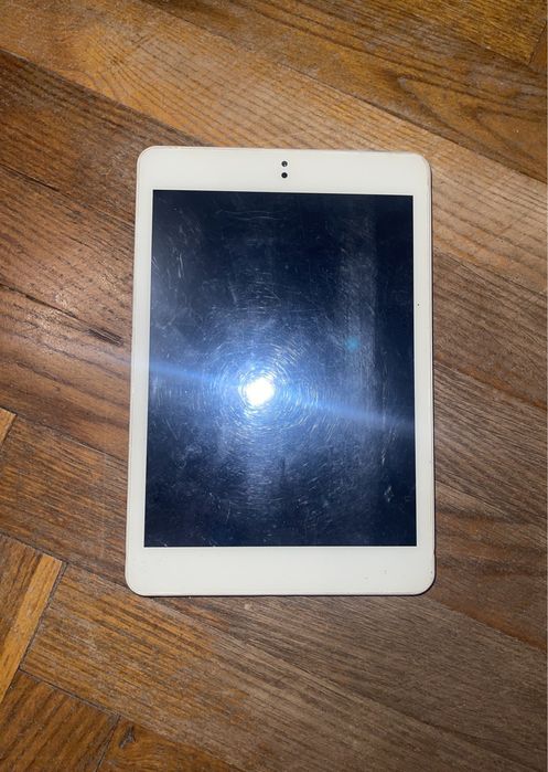 Старий планшет на запчастини