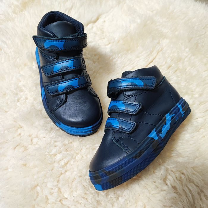 Нові шкіряні черевики Clarks 22.5р.