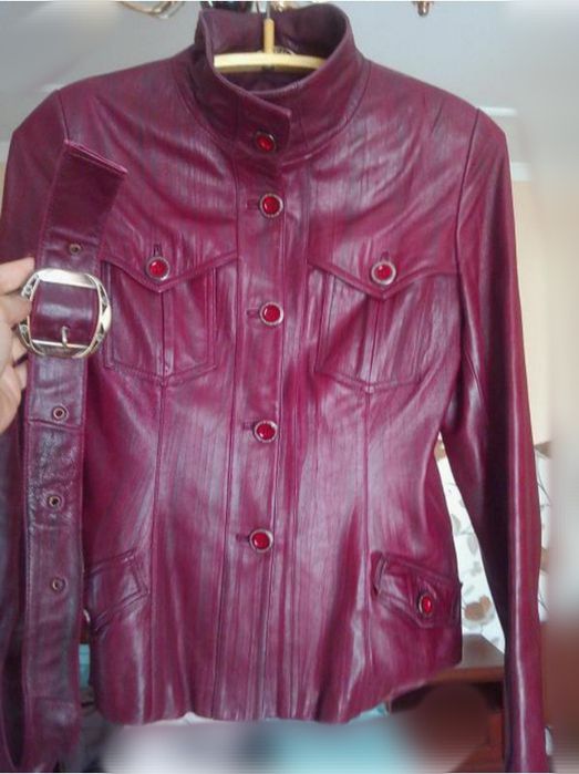 Шкіряна куртка жіноча