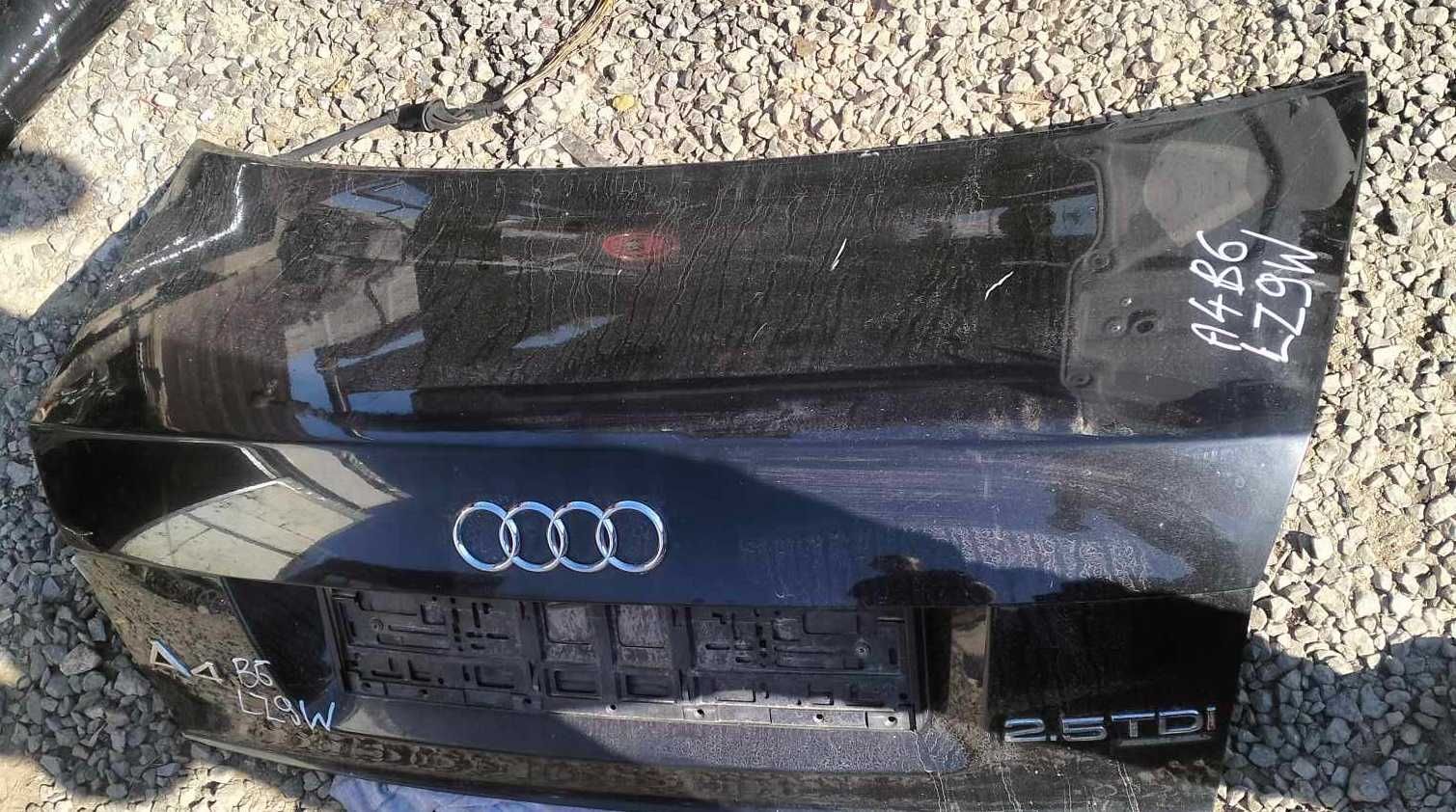 klapa bagażnika  Audi A4 B6 sedan kombi