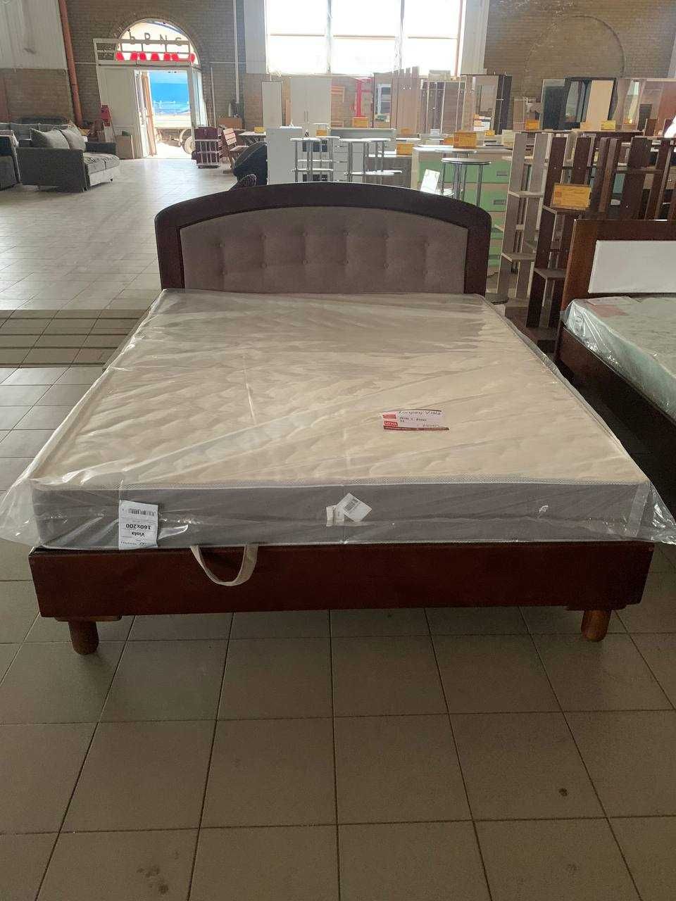 Продам кровать из натурального дерева