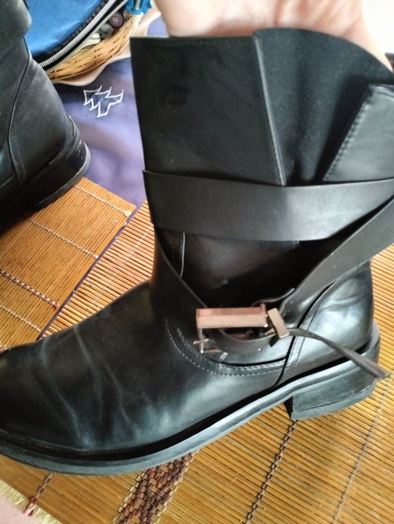 Продам сапожки р.40