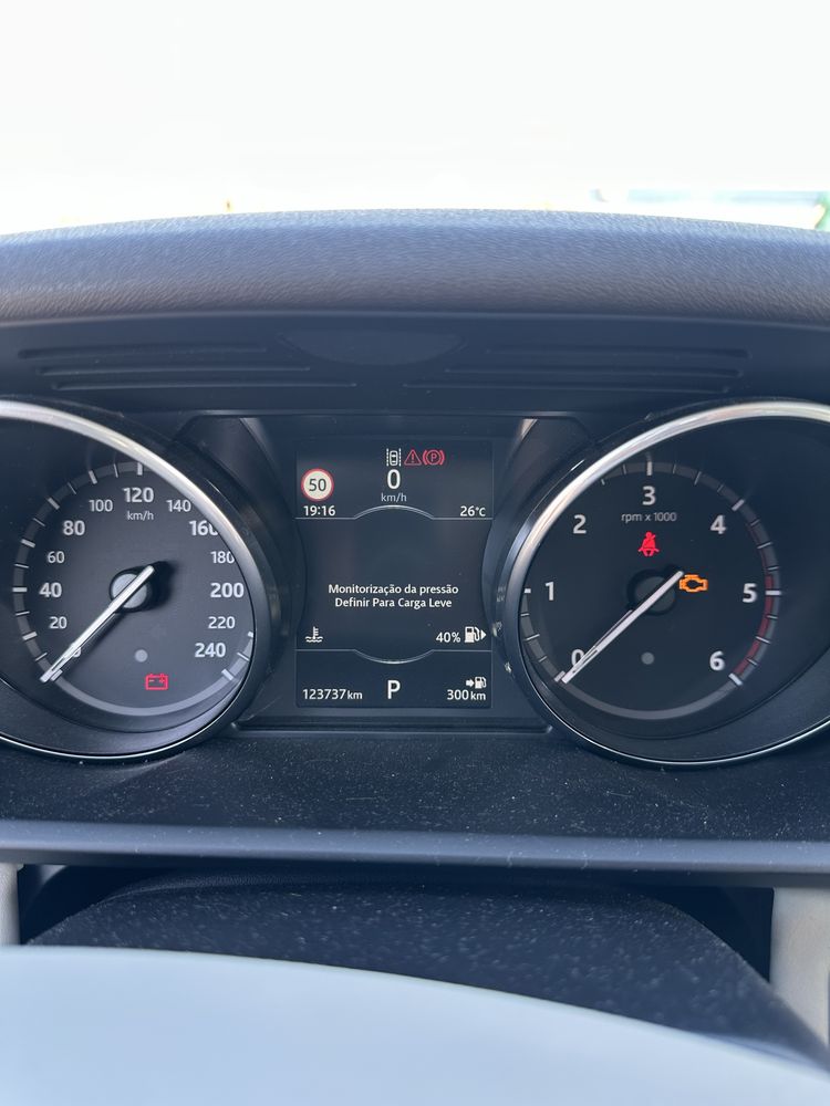 Land Rover Discovery 5 2.0 D Hse - 7 lugares