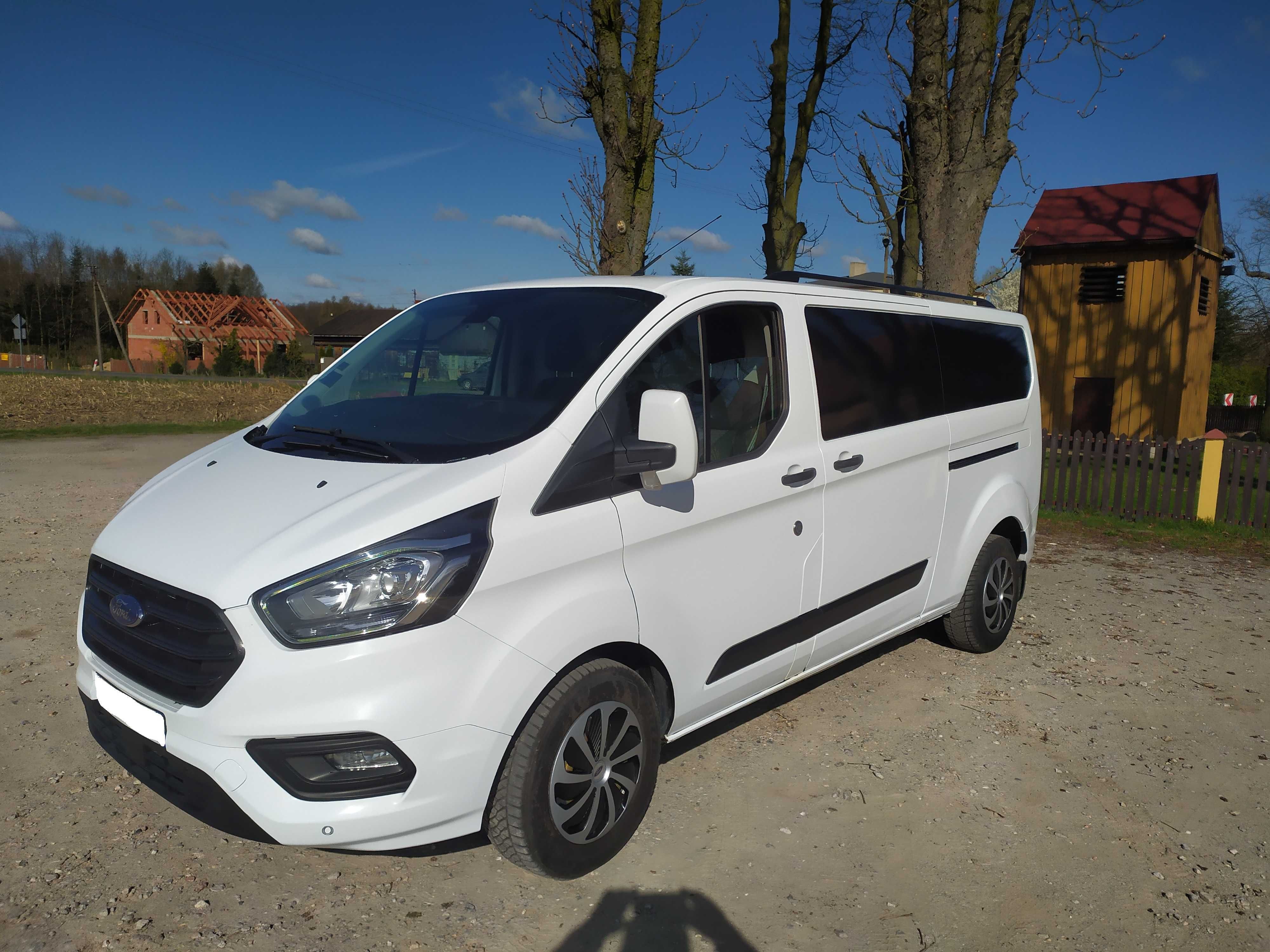 Karawan Specjalny Pogrzebowy Ford Custom L2H1 2 x Drzwi Suwane Klima