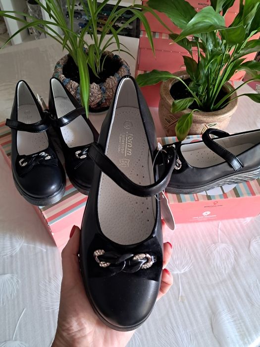 Туфлі на дівчинку шкільні балетки  черевики кросівки хлопчик