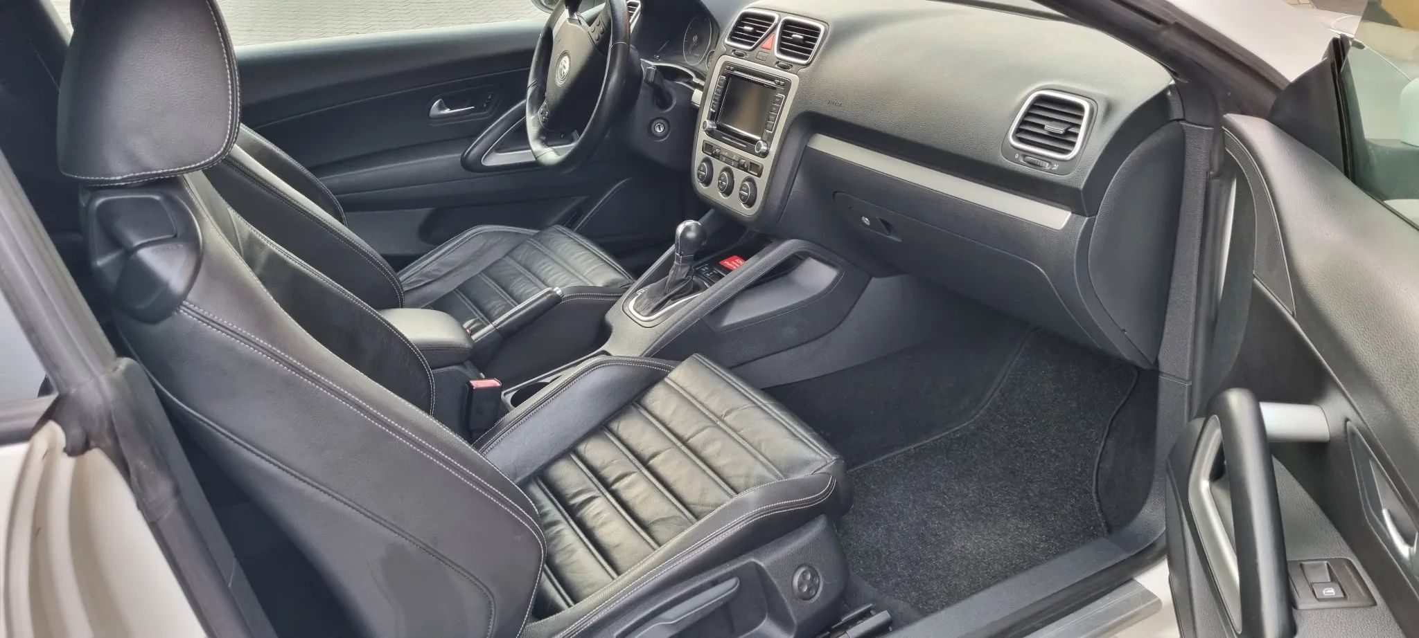 Volkswagen Scirocco Volkswagen Scirocco 2.0 tsi dsg panorama dach skóry przebieg 77000 km