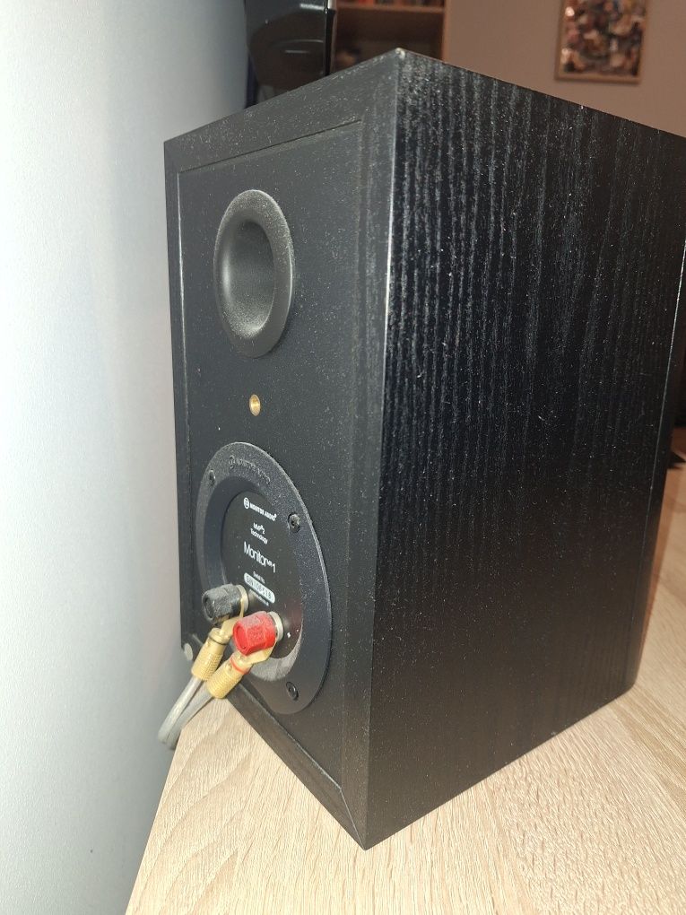 Dwie kolumny podstawkowe Monitor Audio MR1