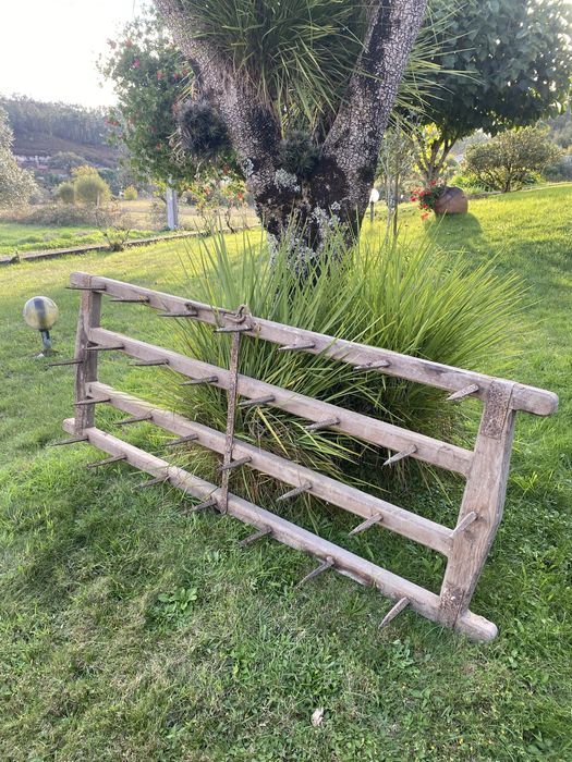 Grade de bois antiga