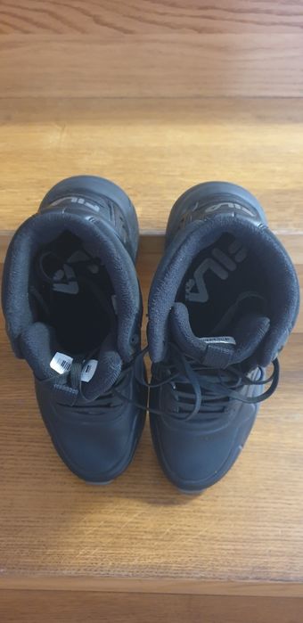 Продам ботинки Fila