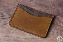 Ręcznie szyty ze skóry cardholder, portfel minimalistyczny - upcykling
