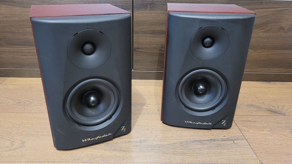 Kolumny WHARFEDALE Diamond 7.2