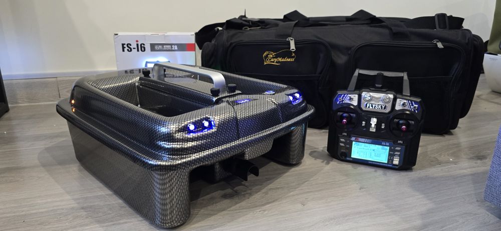 Łódka zanętowa Nowa Carp Madnes Phantom Carbon zasięg do 1km 4kg rt4