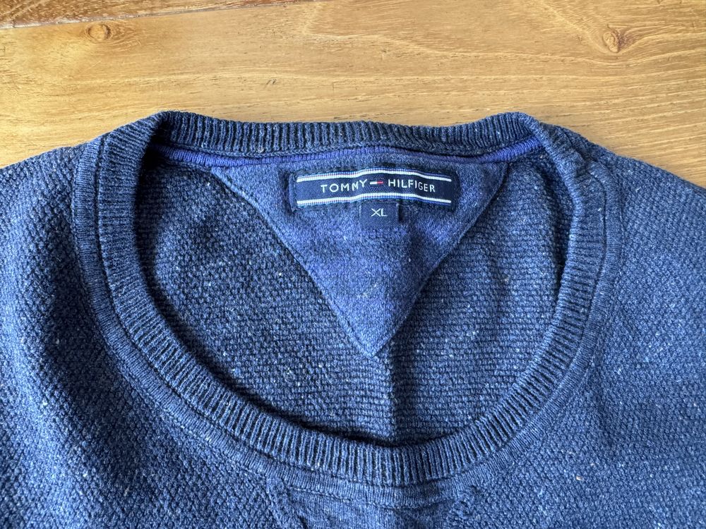 Piękny sweter męski Tommy Hilfiger rozmiar XL stan bdb