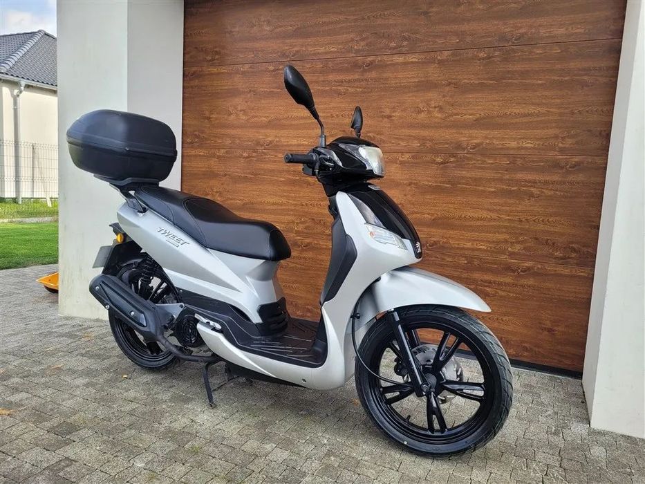 Peugeot Tweet 125 CBS kamper 109 kg Kufer mały przebieg