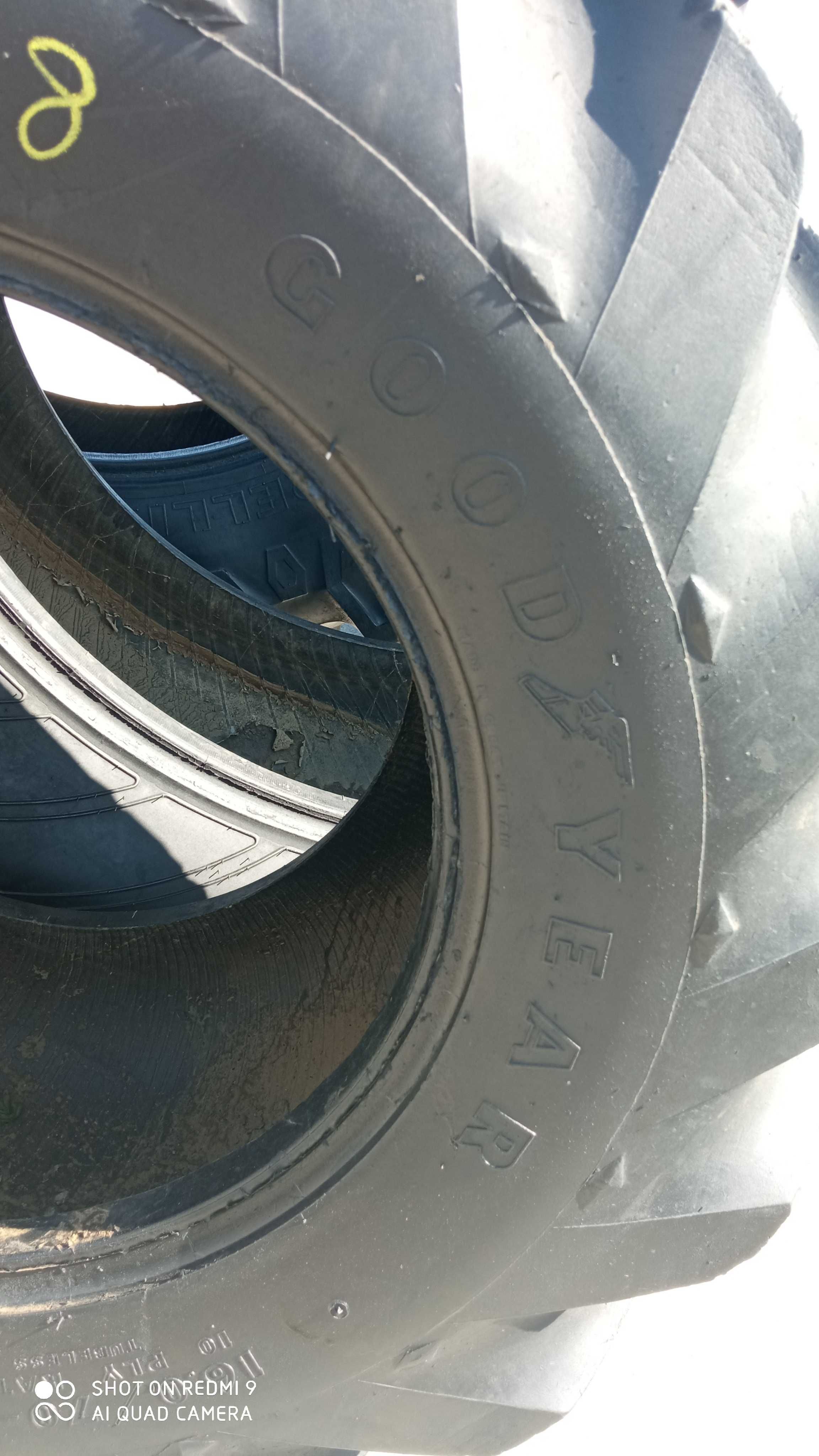 16.0/70-20 Goodyear SuperGrip JA498