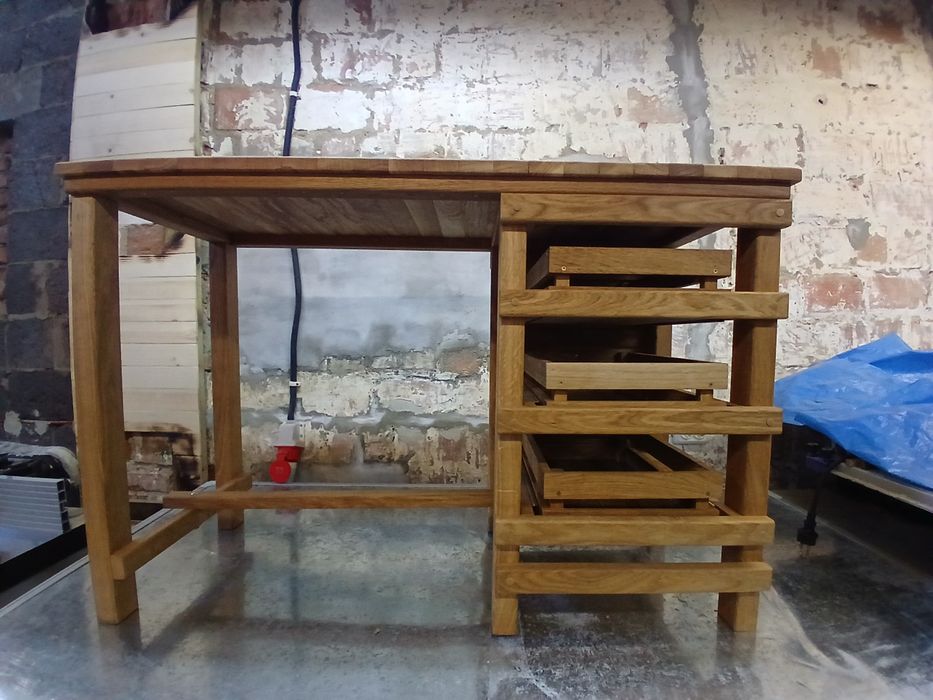 Стіл дубовий, Стіл дубовий манікюрний