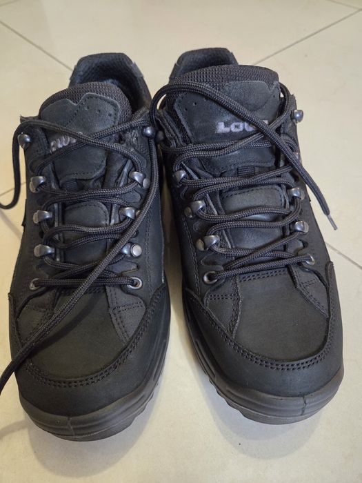 Lowa goretex 42, stan super
