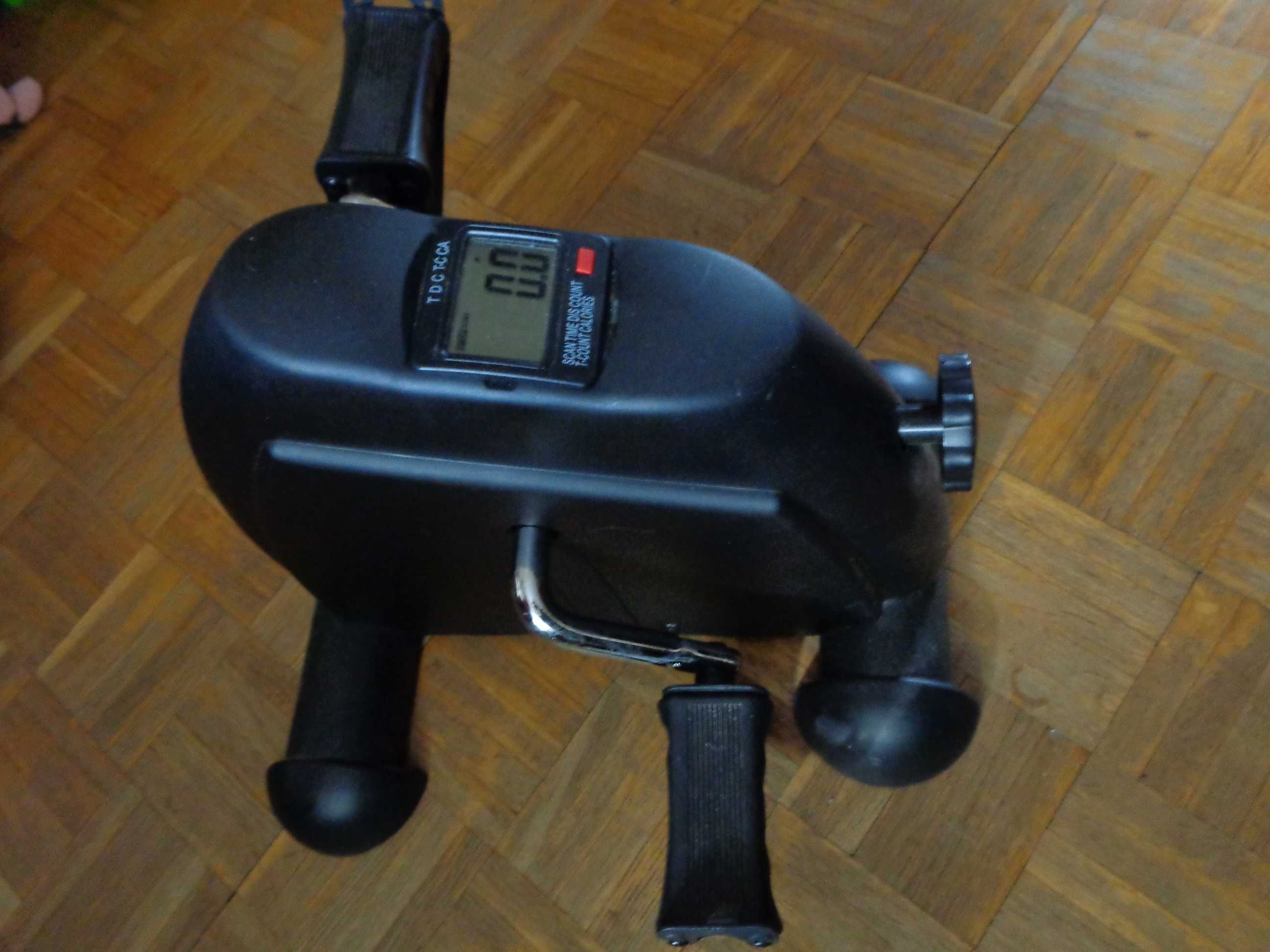 rowerek rechabilitacyjny do rąk i stóp