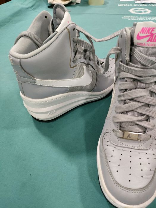 Nike Air Force semi-novas