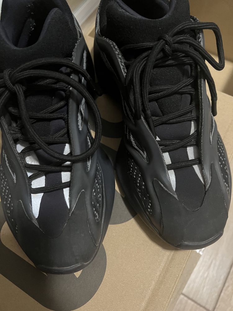 yeezy boost 700 оригинал